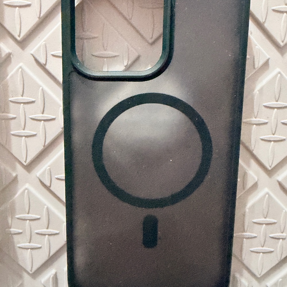 Dark Green Phone Case with MagSafe